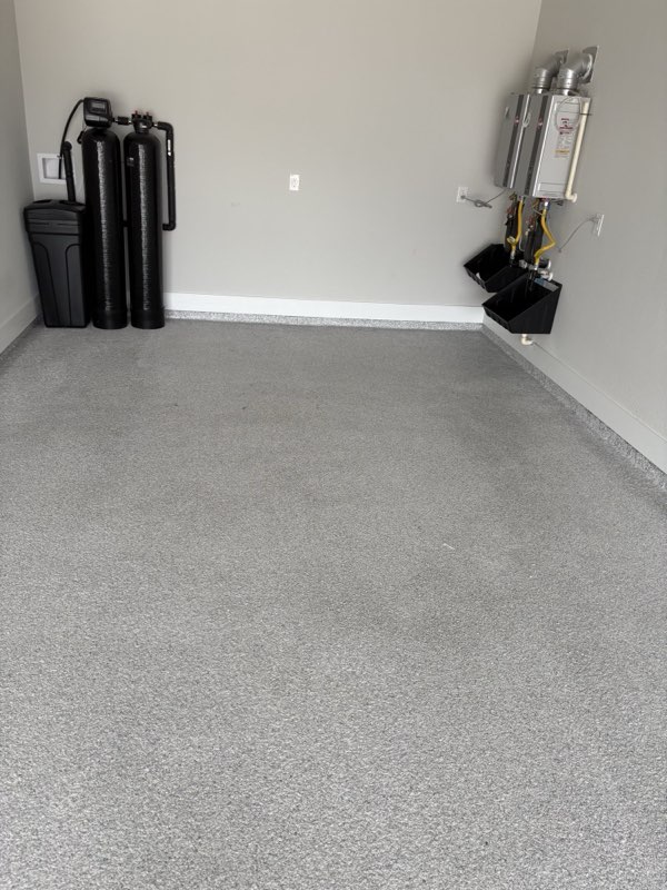 Light gray Schist flake epoxy garage floor with cove base, Celina TX